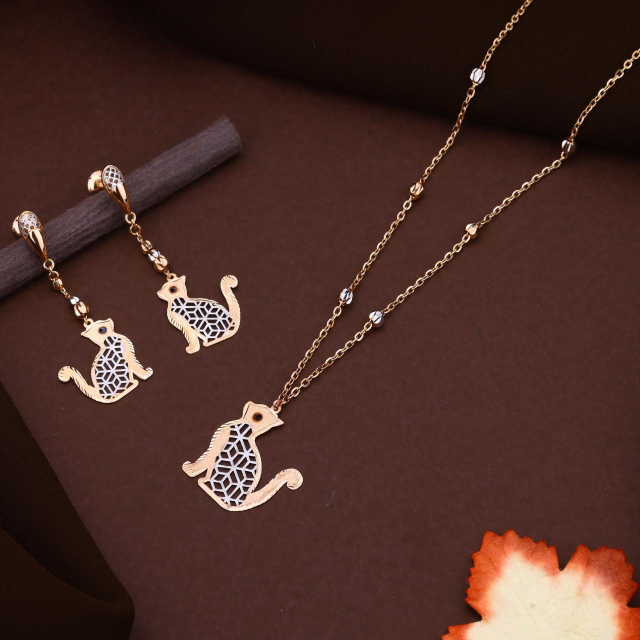 Italian Cat Neck Piece