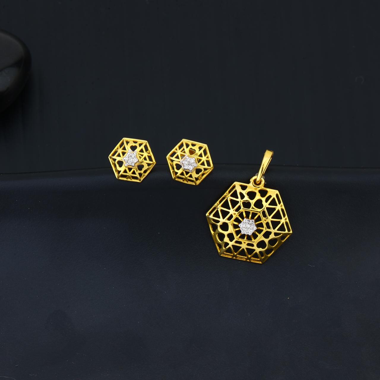 Pearlium Real Diamond Pendant Set