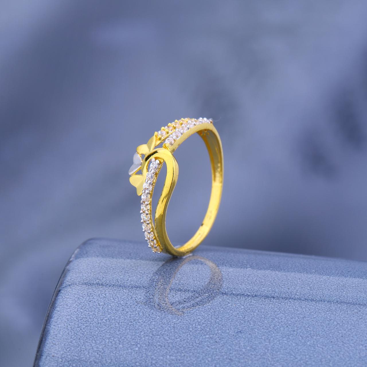 Subtle Luxe Gold Ring