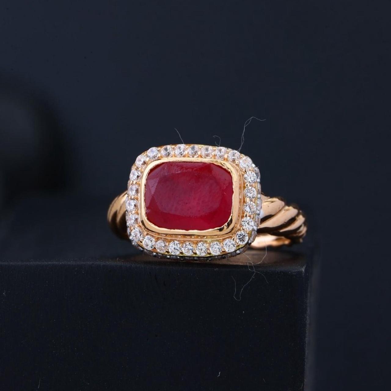 Crimson Halo Gold Ring