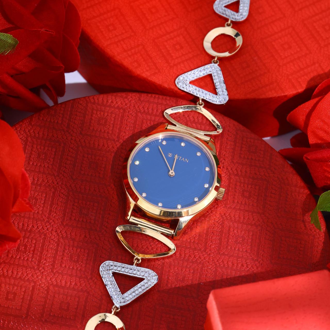 Titan Ladies Gold Bracelet Watch