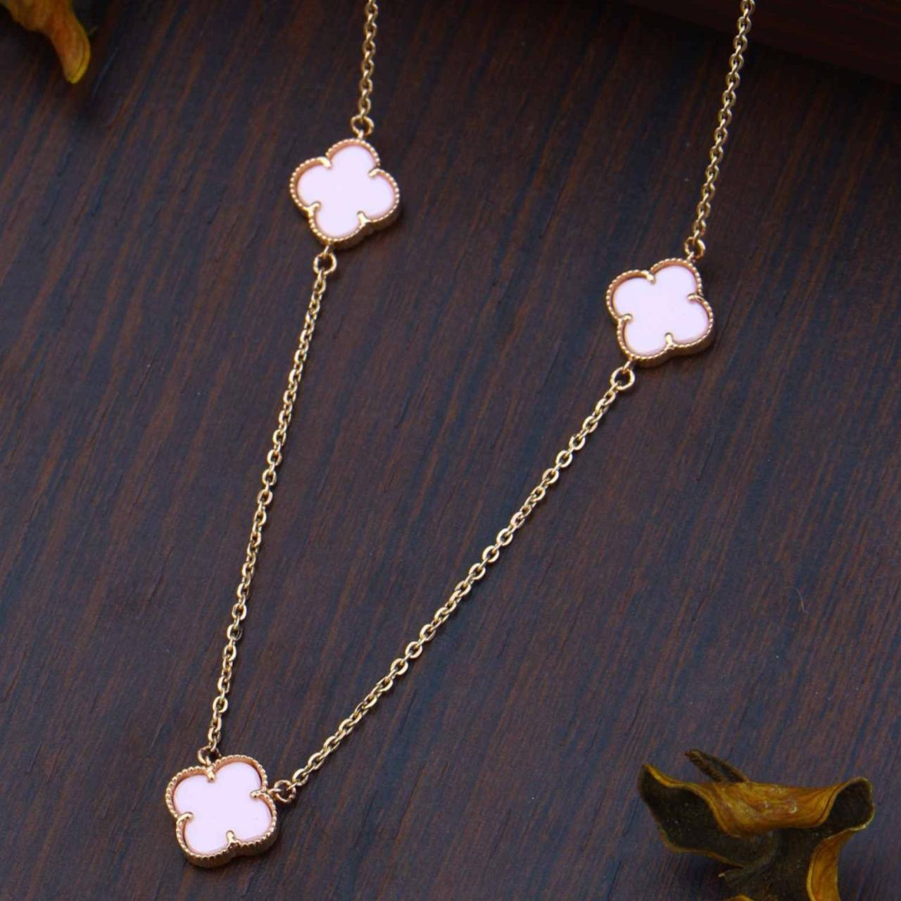 Vancleef Chain Pendant