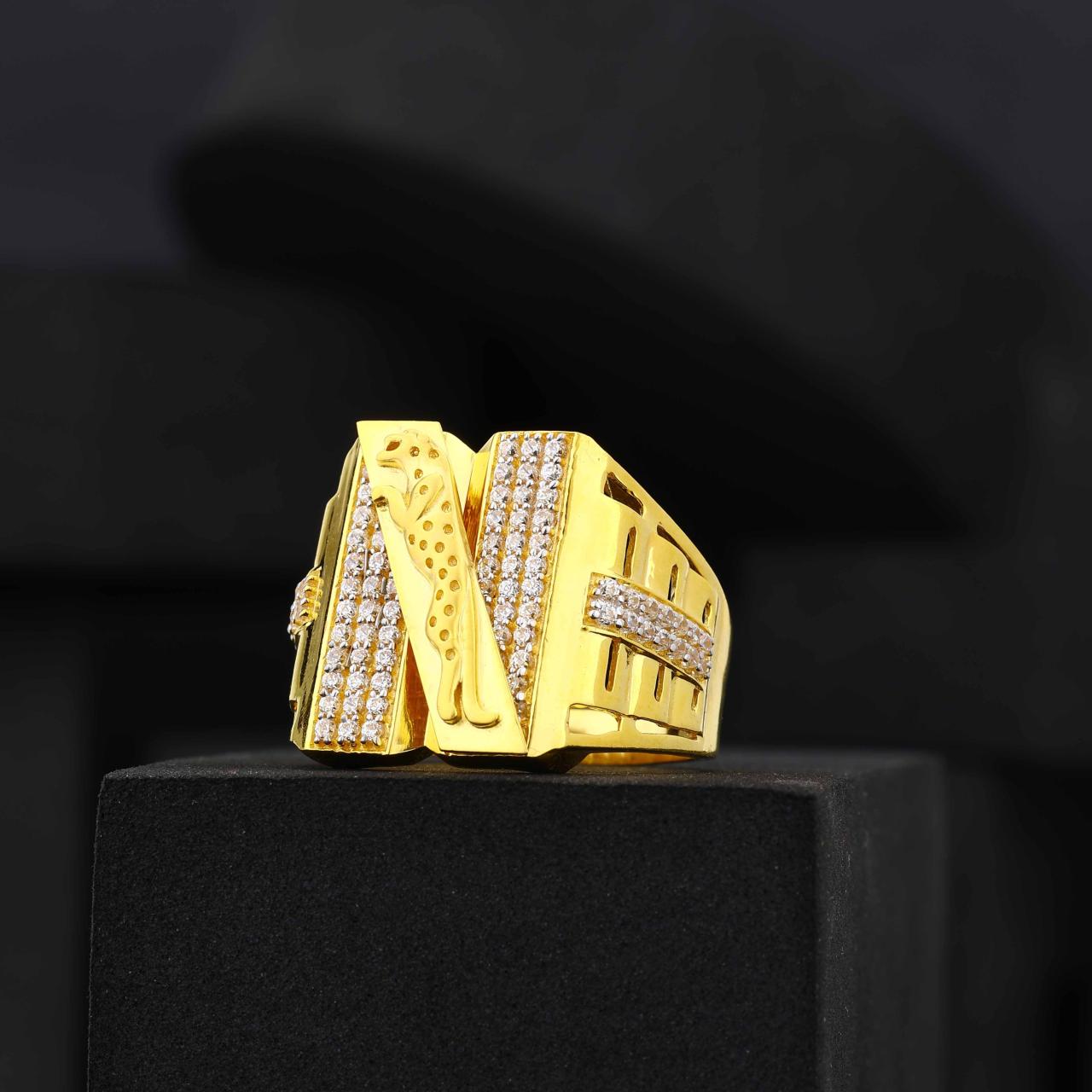 Yellow Gold Jaguar Design Gents Ring