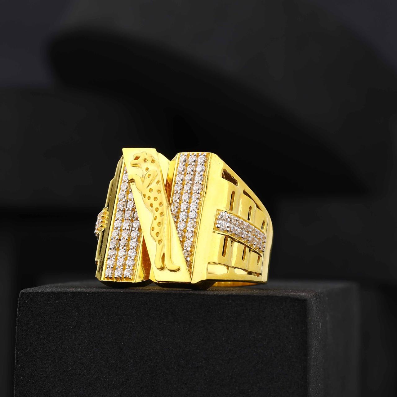 Yellow Gold Jaguar Design Gents Ring